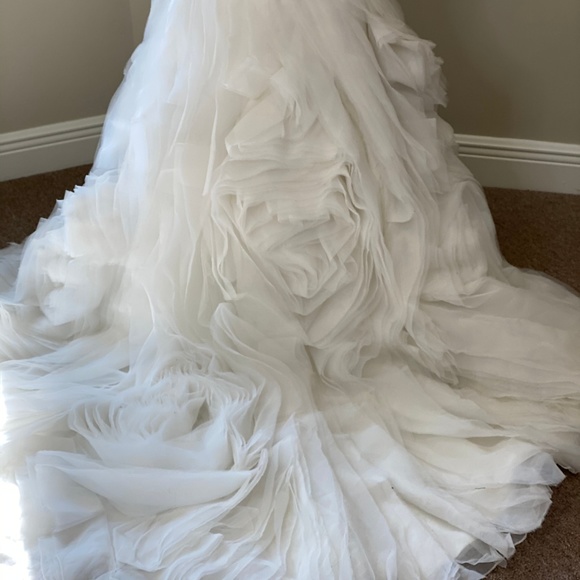 Essense of Australia D1932 - Picture 6 of 8